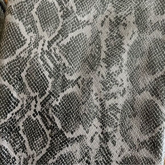 7 For All Mankind Snakeskin Print Faux Leather Leggings - Picture 6 of 7